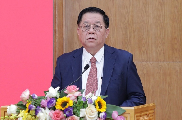 Trang bi gan 600 dau sach voi hang chuc trieu ban in cho co so hinh anh