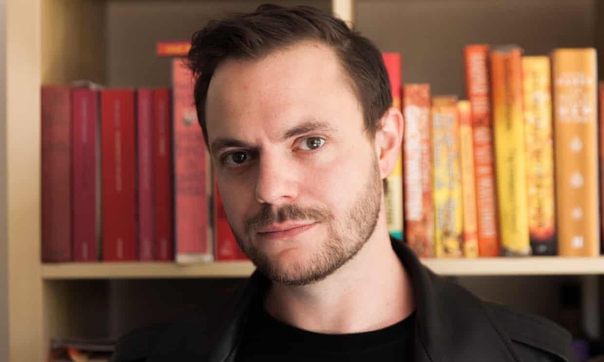 Trai long cua nguoi viet thue an danh khi tac pham noi tieng hinh anh