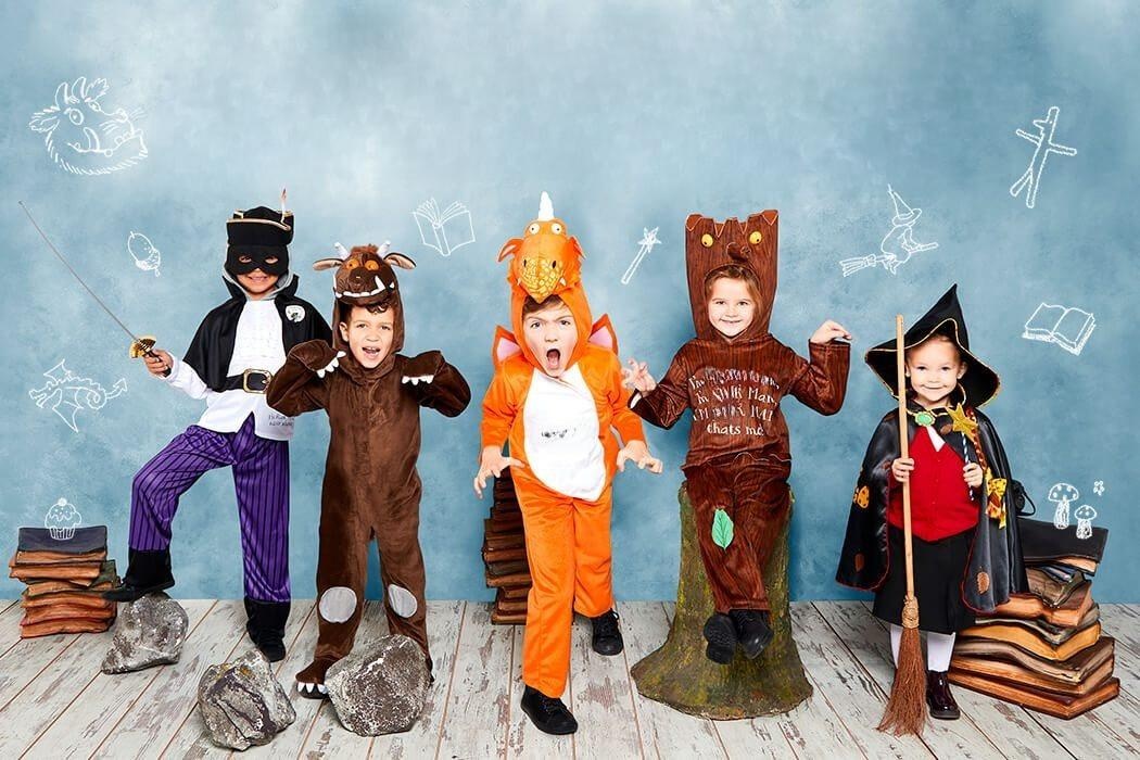 Ngay Sach The gioi 23/4: Tre em nhieu quoc gia huong ung hinh anh