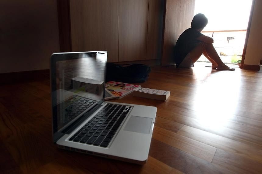 Gioi tre Singapore 'phoi nhiem' voi noi dung nhay cam truc tuyen hinh anh