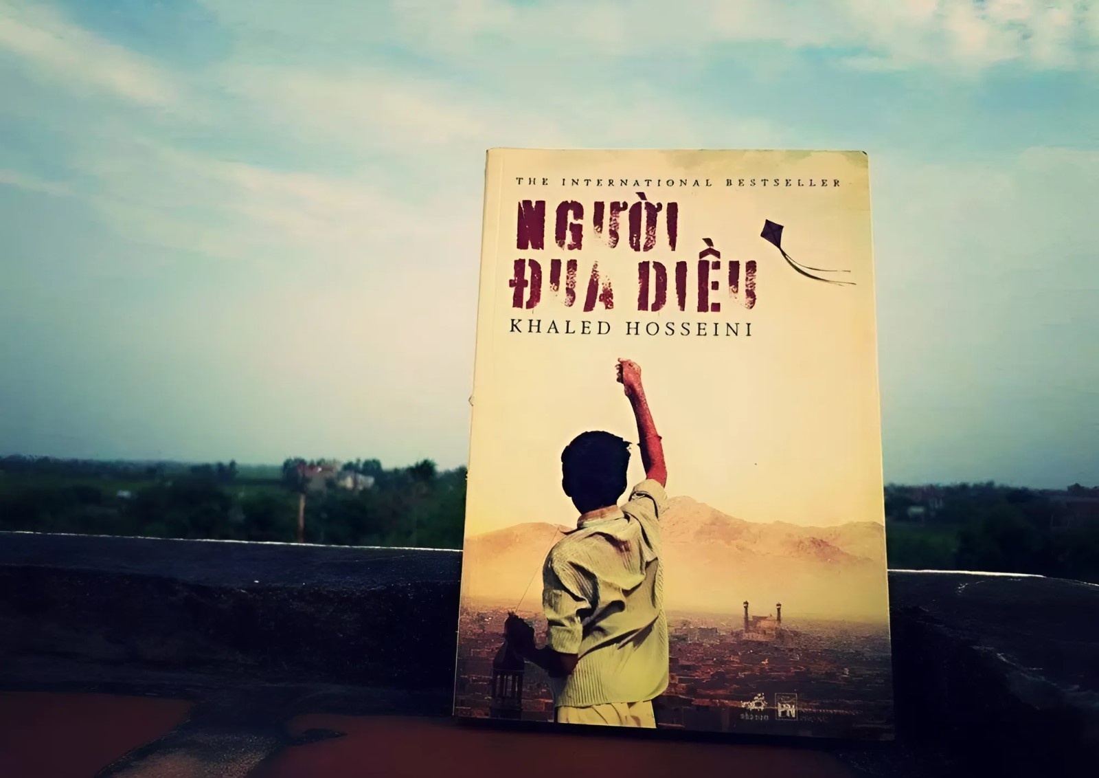 Khen - che sach: 10 tac pham nhan ve nhieu khen ngoi hinh anh