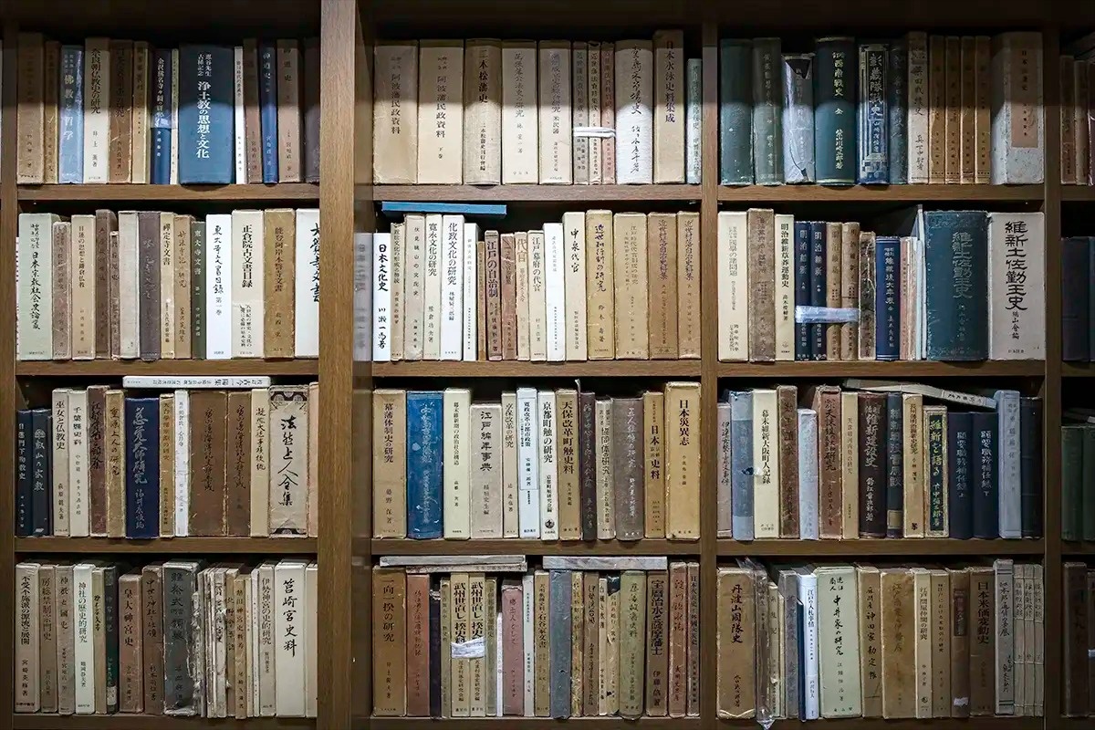 sach cu Nhat Ban anh 2