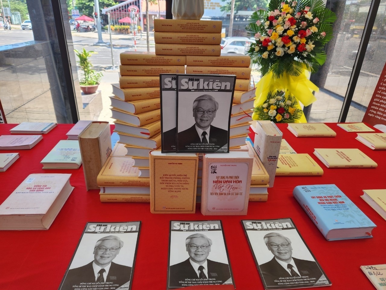 Da Nang ra mat khong gian van hoa Tong Bi thu Nguyen Phu Trong hinh anh