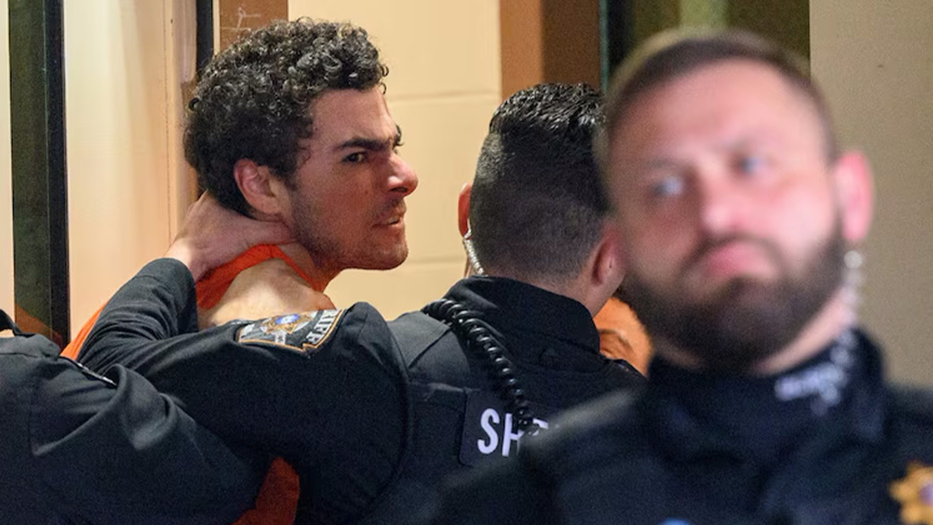 Vu sat hai CEO bao hiem My duoc dua vao sach hinh anh