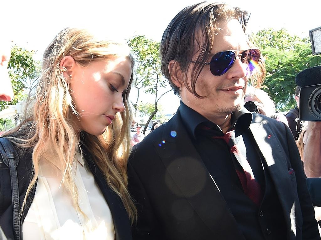 'Yeu that long': Su that ve chuyen tinh Johnny Depp va Amber Heard hinh anh