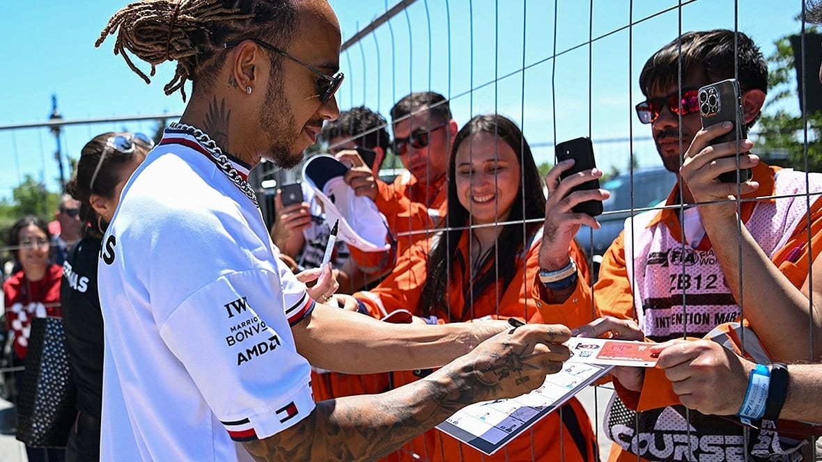 Tinh yeu o duong dua F1 hinh anh