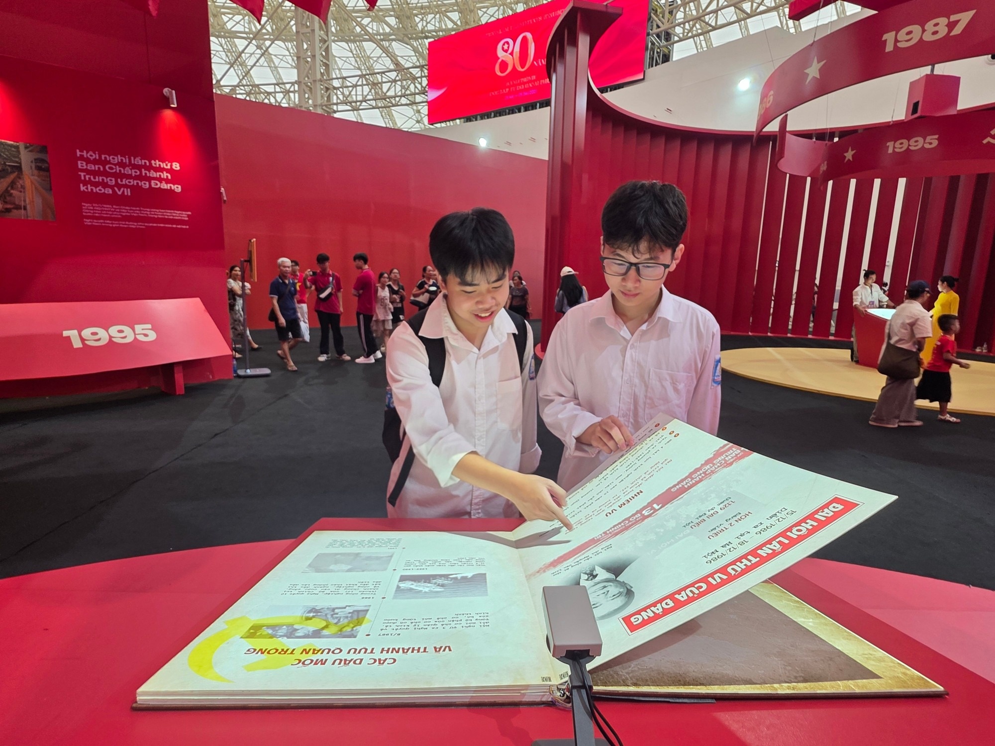 Co Dang soi duong anh 1