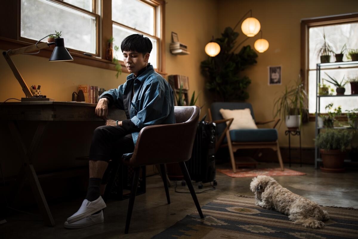 Tieu thuyet cua Ocean Vuong lot top sach hay nhat 2025 cua Amazon hinh anh