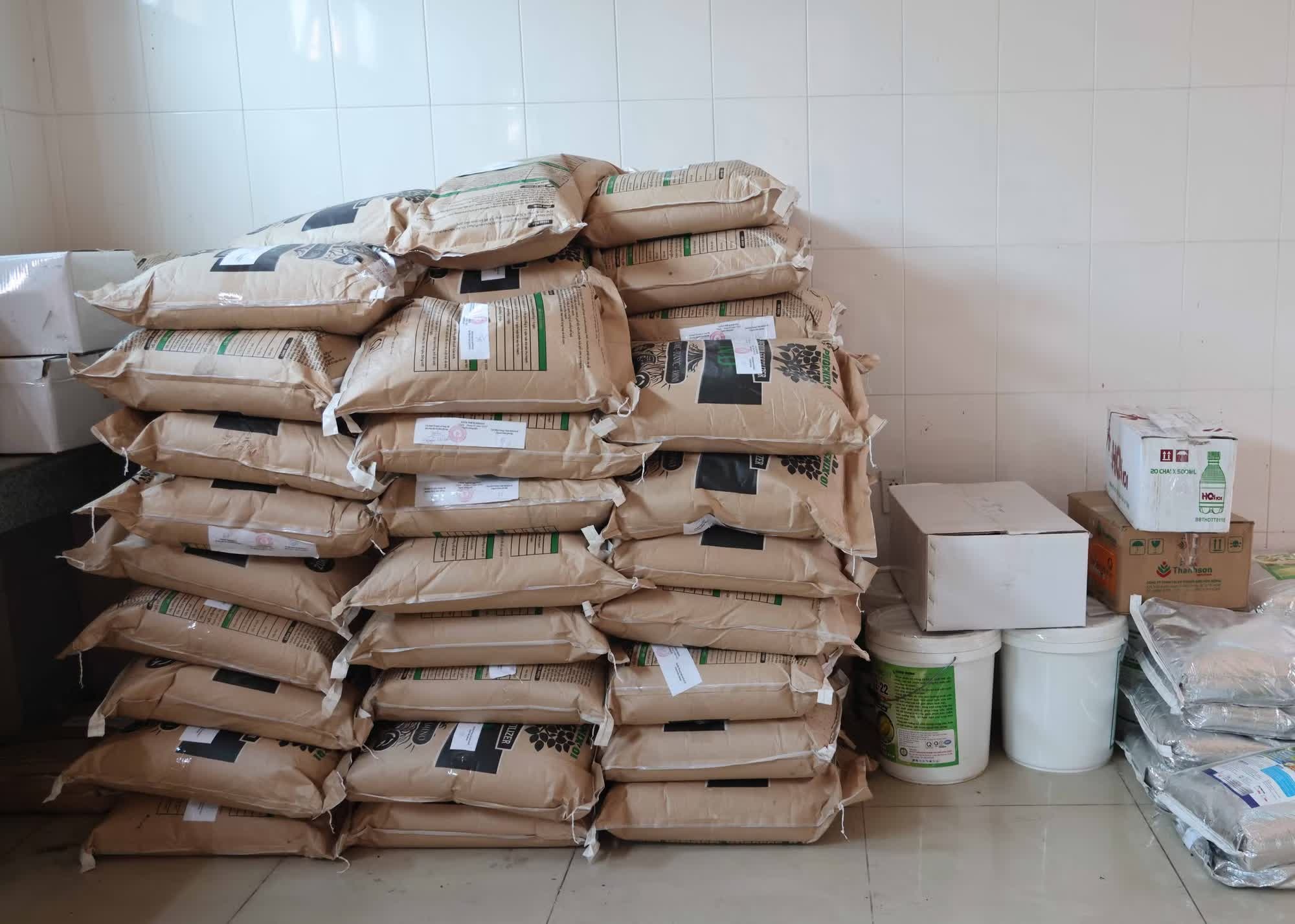 công nghệ Đông Tây, vật tư Carton, nông nghiệp Việt Đoàn, Cửa hàng Việt Đoàn, Cty Ngọc Linh TR, DN Ngọc Linh TR, Công ty Tường Vũ, Giám đốc Tường Vũ, Phân bóng giả ảnh 8 cong nghe Dong Tay, vat tu Carton, nong nghiep Viet Doan, Cua hang Viet Doan, Cty Ngoc Linh TR, DN Ngoc Linh TR, Cong ty Tuong Vu, Giam doc Tuong Vu, Phan bong gia anh 8