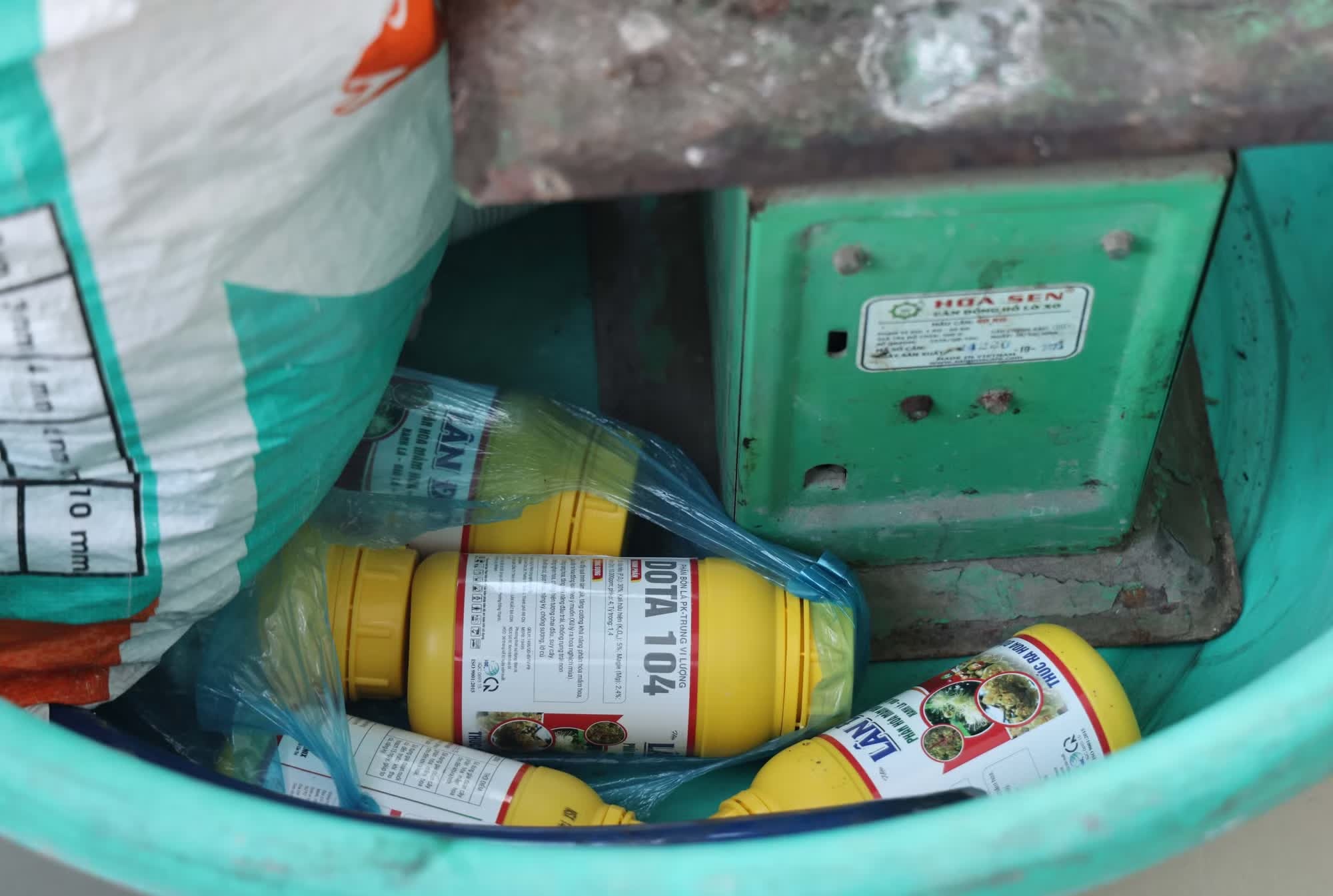 công nghệ Đông Tây, vật tư Carton, nông nghiệp Việt Đoàn, Cửa hàng Việt Đoàn, Cty Ngọc Linh TR, DN Ngọc Linh TR, Công ty Tường Vũ, Giám đốc Tường Vũ, Phân bóng giả ảnh 9 cong nghe Dong Tay, vat tu Carton, nong nghiep Viet Doan, Cua hang Viet Doan, Cty Ngoc Linh TR, DN Ngoc Linh TR, Cong ty Tuong Vu, Giam doc Tuong Vu, Phan bong gia anh 9