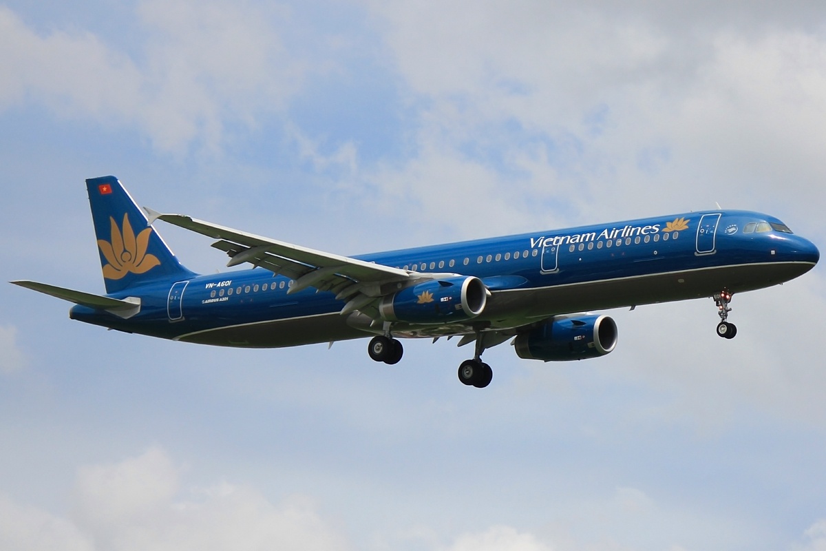 Vietnam Airlines thue 6 may bay the he moi Airbus A321neo hinh anh