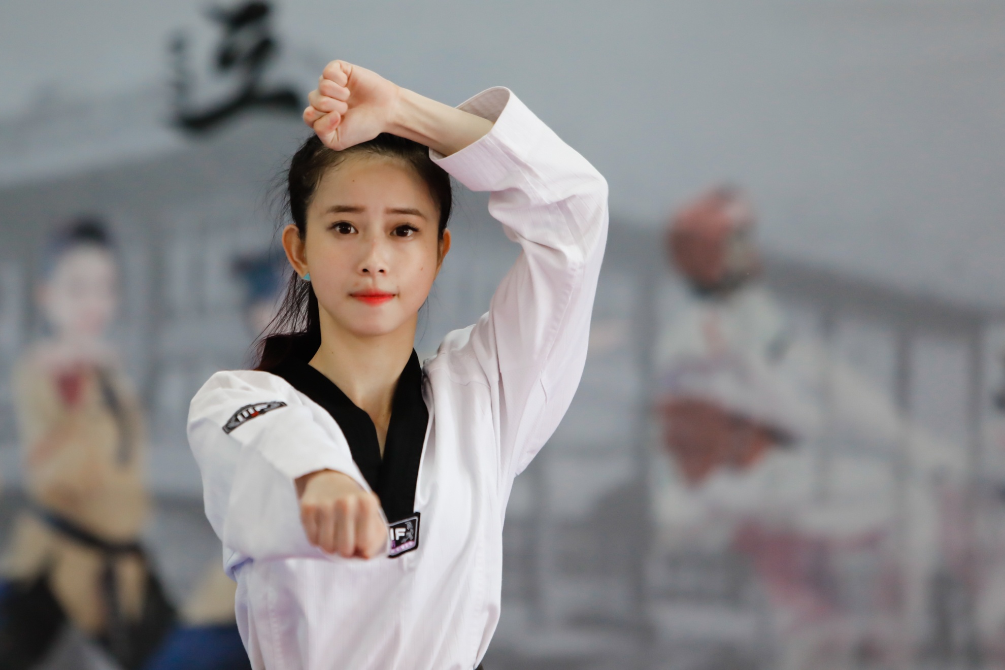Hot girl Taekwondo: ‘Gom du bo suu tap huy chuong toi se co nguoi yeu' hinh anh