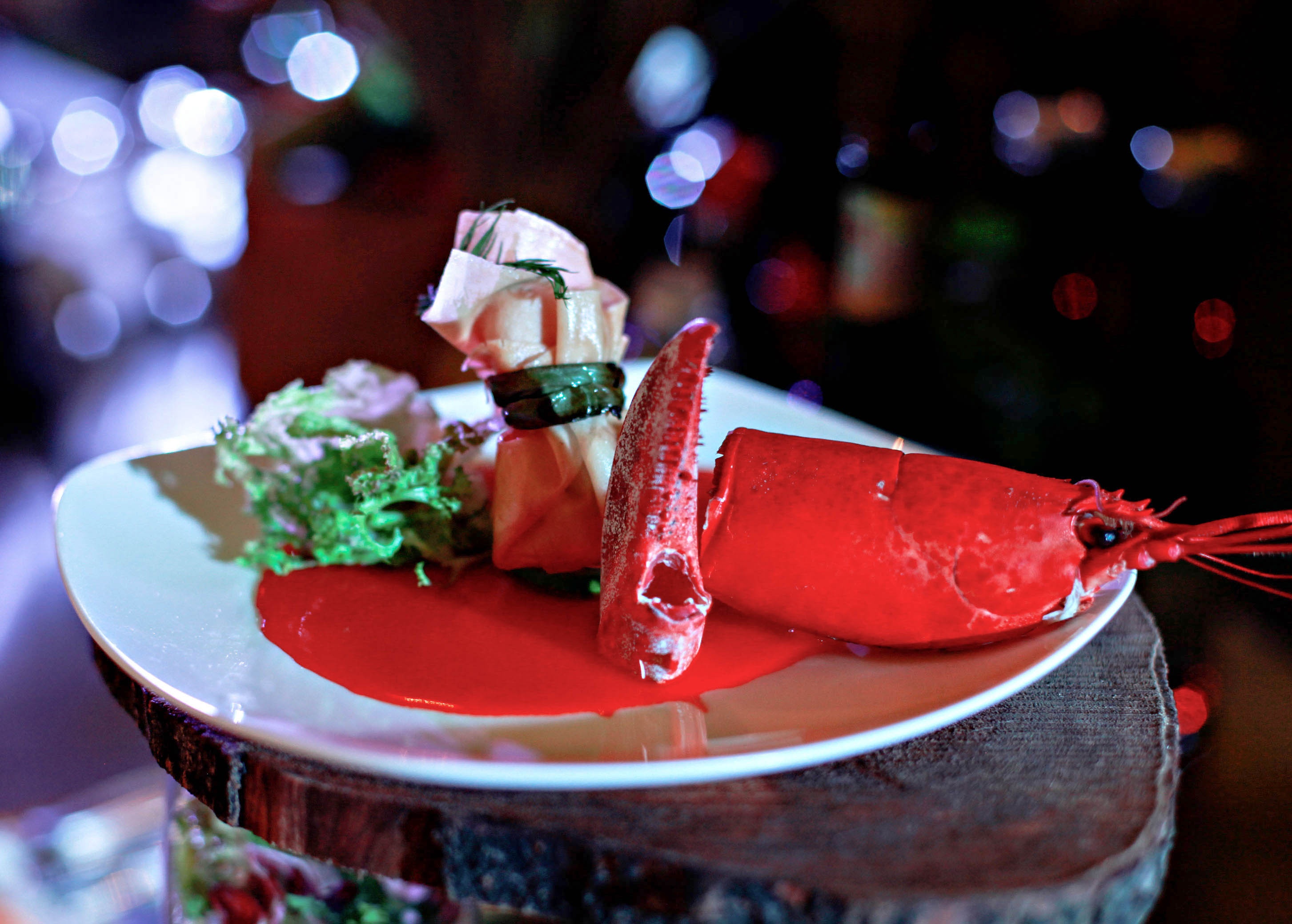 Mon ngon tu nuoc mam cua dau bep tung nau cho sao Hollywood hinh anh