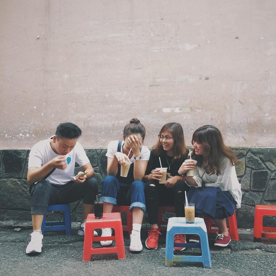 Ben nhau nem Tet dam da anh 2