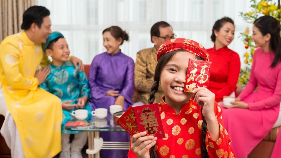 Ben nhau nem Tet dam da anh 6