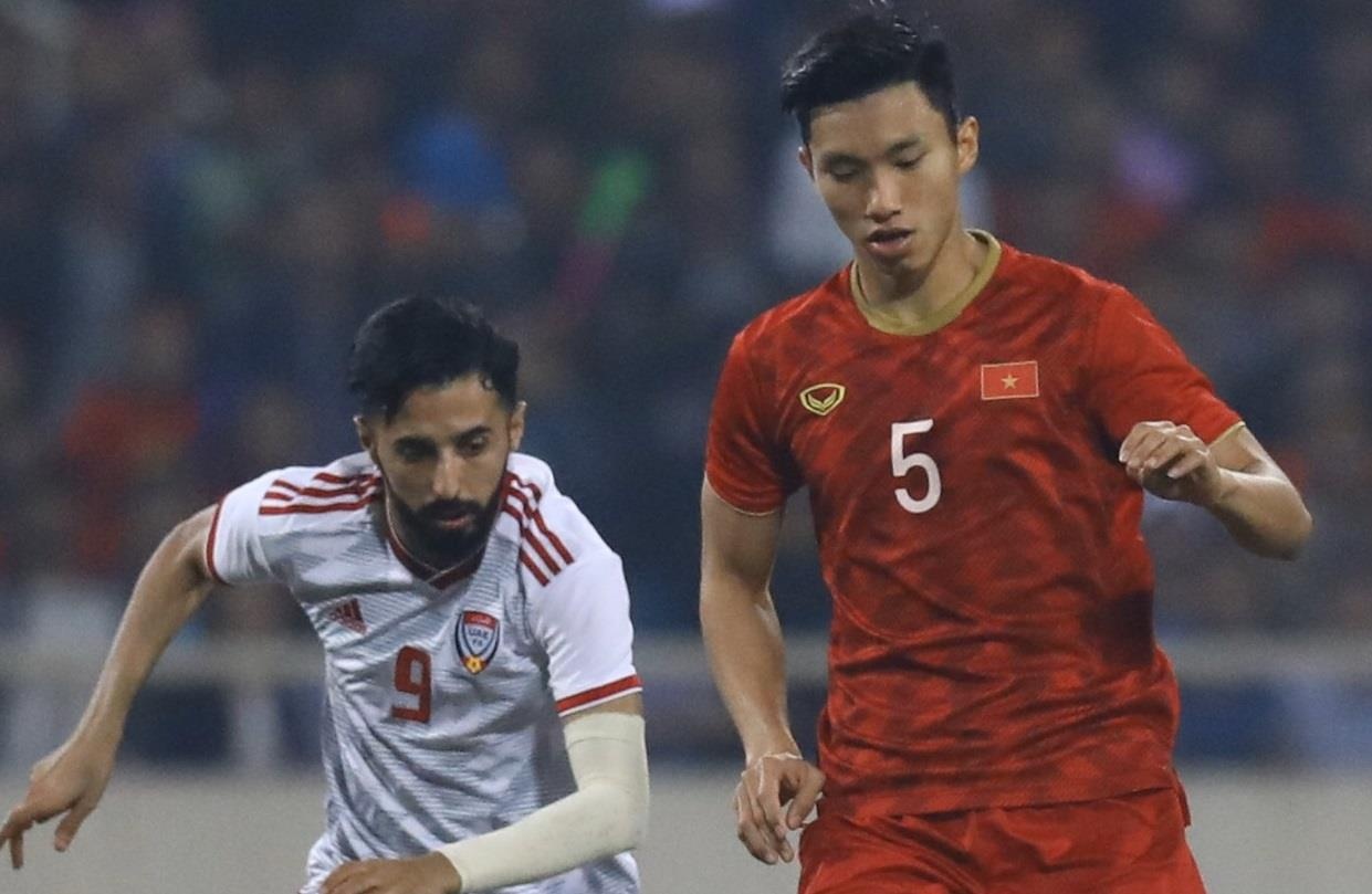 'Viet Nam nhap cuoc bat ngo, nhung hop ly truoc UAE' hinh anh