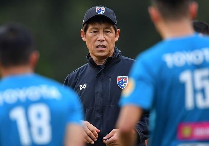 Tuyen Thai Lan tap buoi dau tien o Viet Nam trong khach san hinh anh