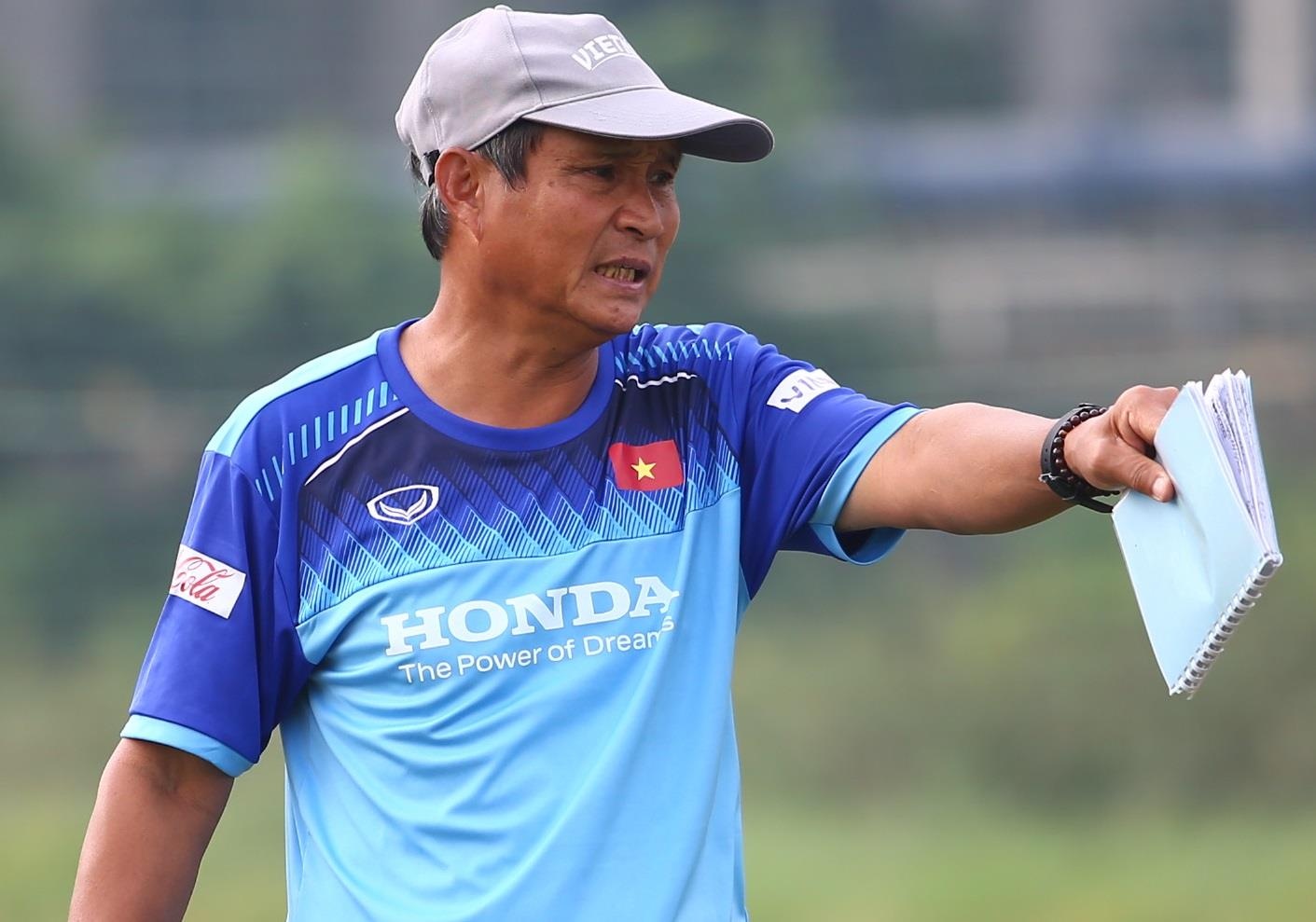 HLV Mai Duc Chung: 'Thai Lan la doi thu lon nhat cua chung ta' hinh anh