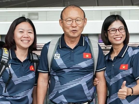 Tuyen nu Viet Nam gap HLV Park truoc khi du SEA Games 30 hinh anh