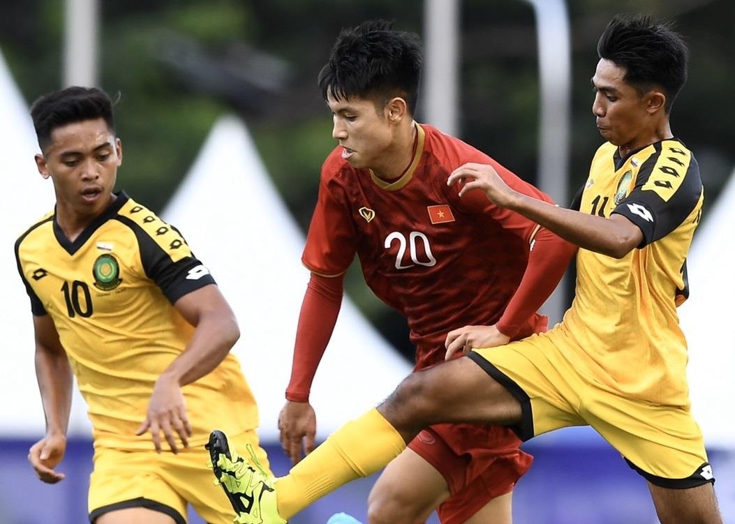 CDV Brunei chan nan khi doi nha thua U22 Viet Nam 0-6 hinh anh