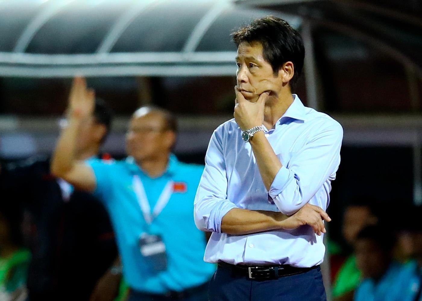 HLV Nishino theo doi tran dau cua U22 Viet Nam hinh anh