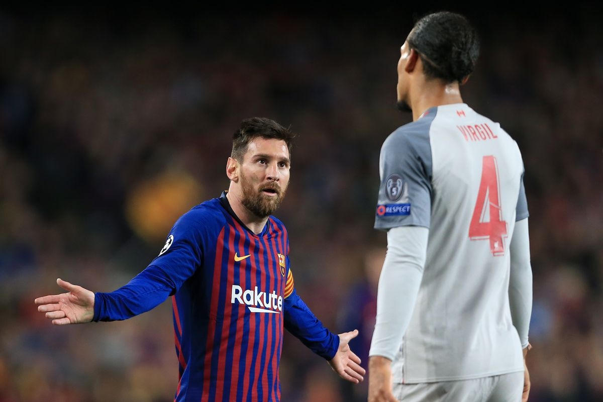 Van Dijk biet Messi gianh Qua bong vang truoc dem trao giai hinh anh