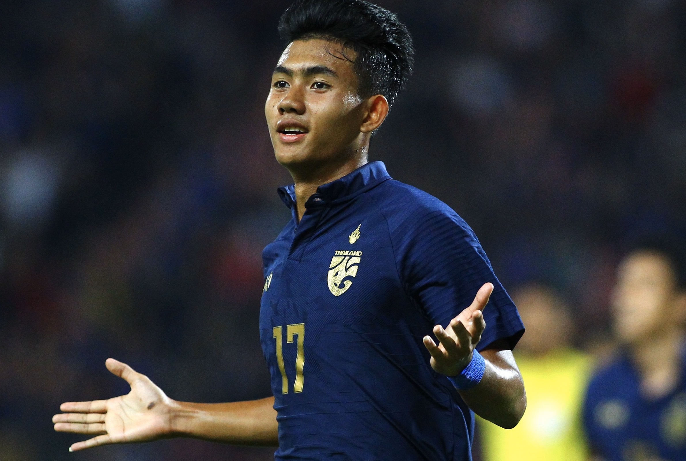 Phong vien Thai Lan: 'Co hoi vuot qua vong bang chi 50%' hinh anh