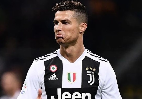 2 CDV thang kien trong vu lum xum lien quan toi Ronaldo hinh anh