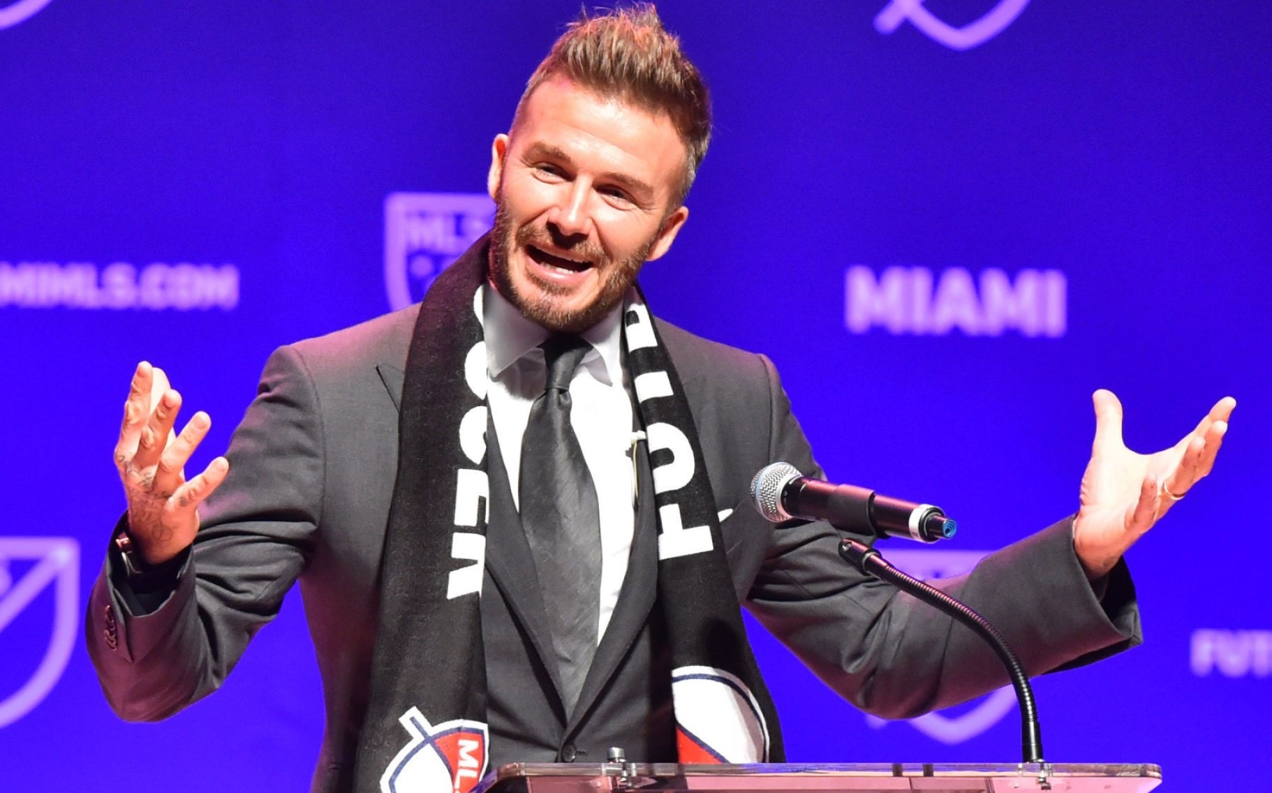 Beckham muon chieu mo Cavani va Modric hinh anh