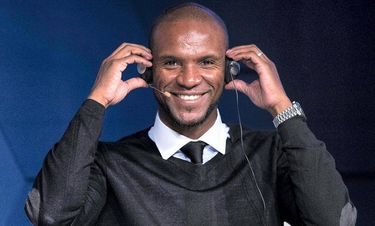 Jordi Alba cong khai chi trich Abidal hinh anh