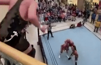 Do vat nhay tu tang 2 de tan cong doi phuong hinh anh