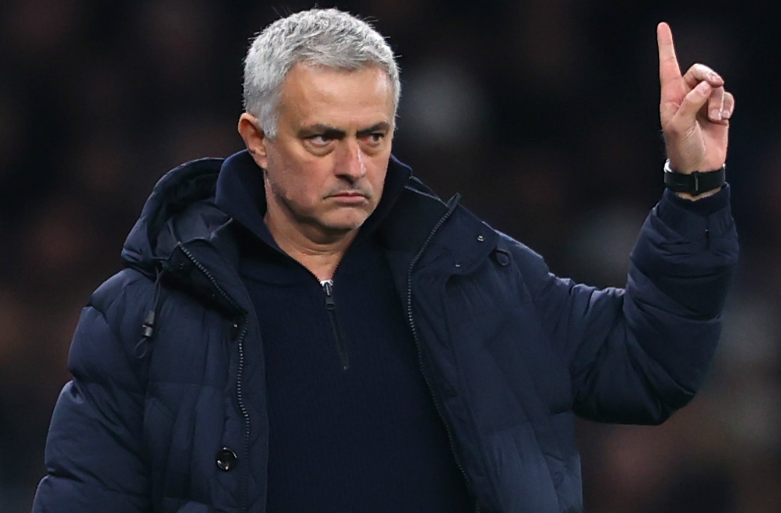 Trung ve Chelsea tung bi Mourinho goi la 'rac ruoi' hinh anh