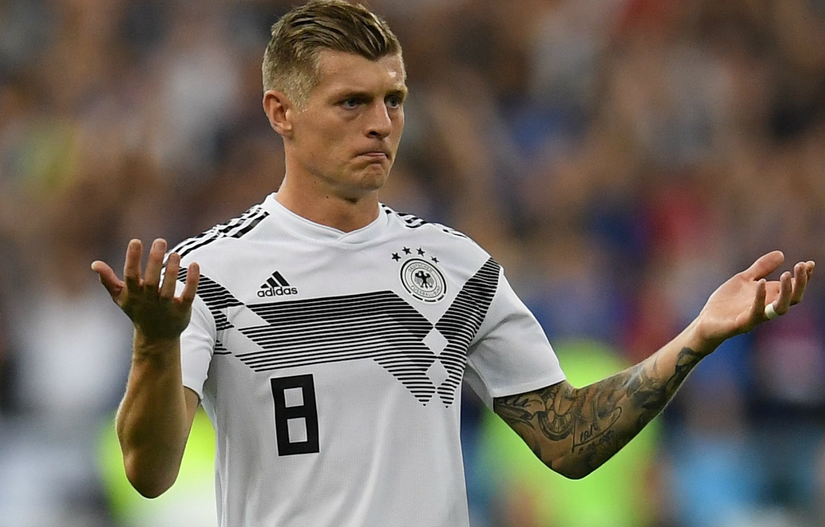 Toni Kroos tiet lo vu chuyen nhuong hut toi Man United hinh anh