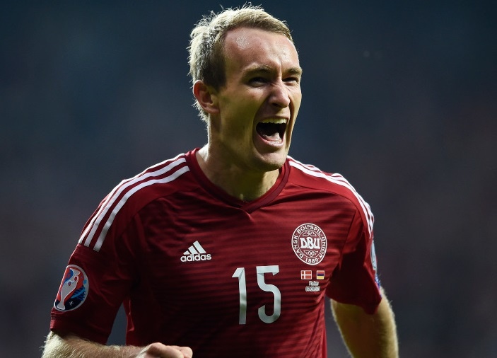 Cuu tuyen thu Dan Mach nhiem virus corona, 13 nguoi phai cach ly hinh anh