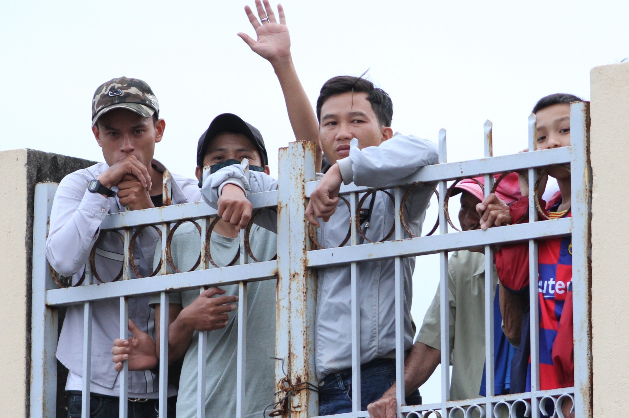 CDV tim cach xem Cong Phuong o san Tam Ky hinh anh