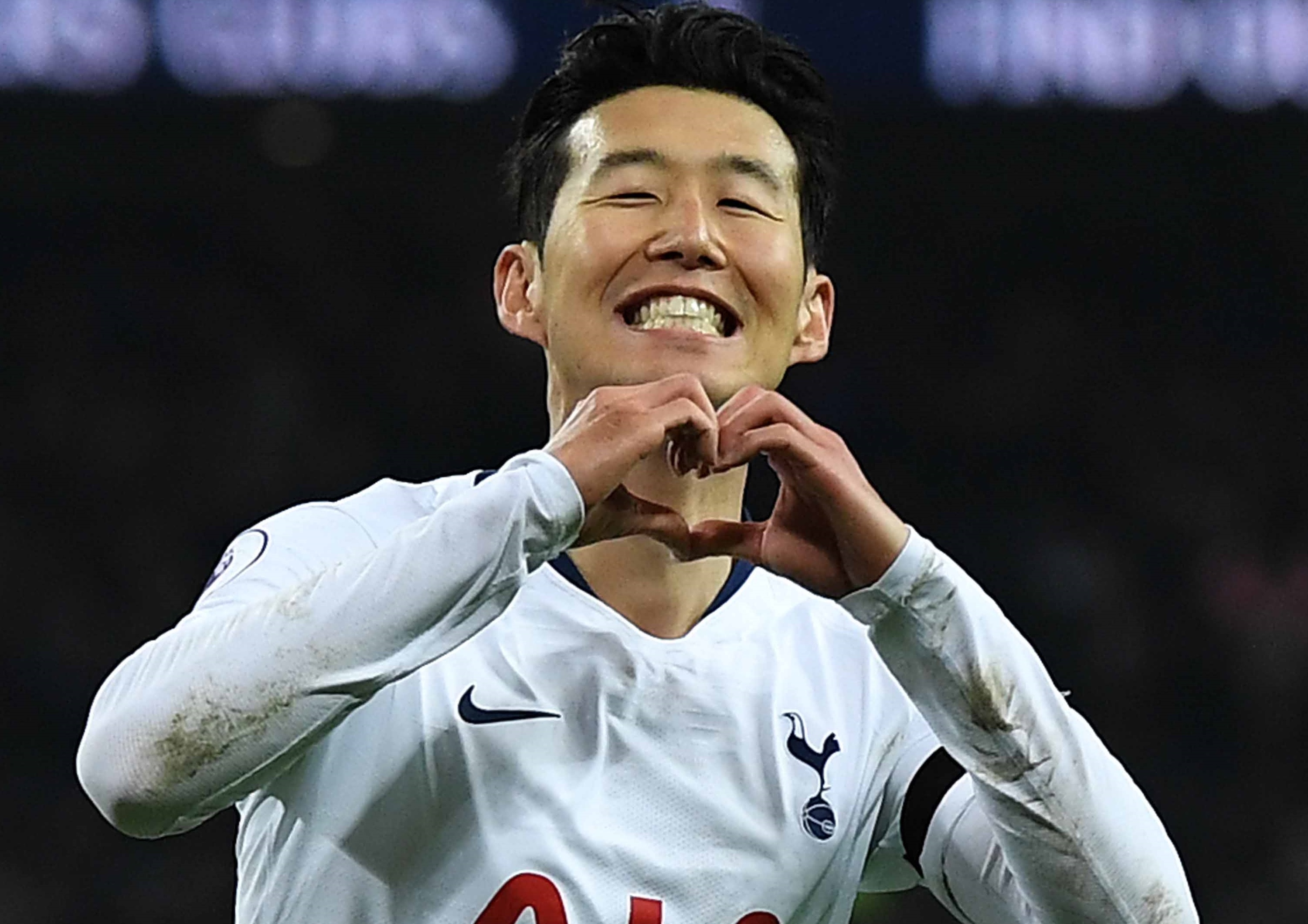 Son Heung-min chi 83.000 USD ung ho que nha chong dich Covid-19 hinh anh