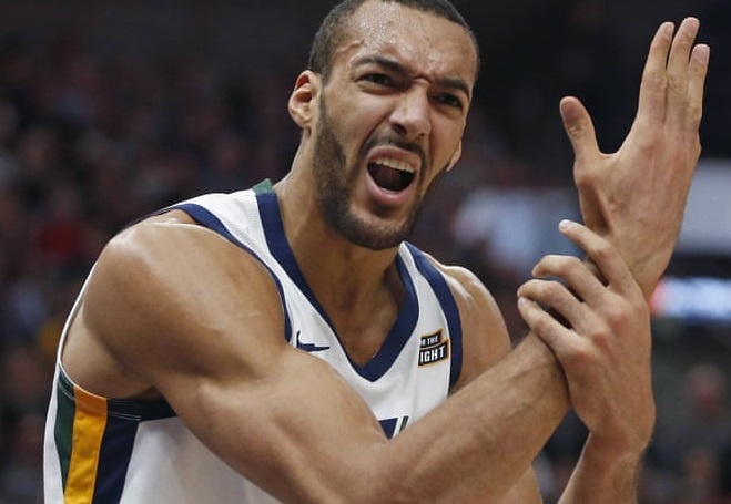 Sao bong ro duong tinh virus corona khi coi thuong dich benh hinh anh