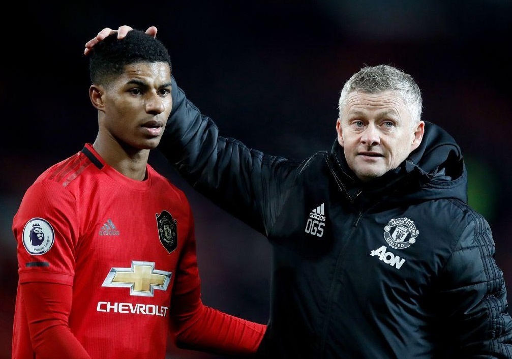 Cac san bong cua Ngoai hang Anh se bi dong vi Covid-19 hinh anh