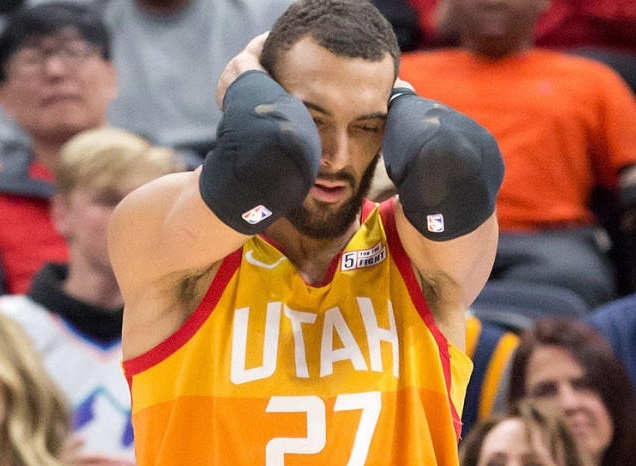Gobert nhiem virus corona, giai NBA bi hoan vo thoi han hinh anh
