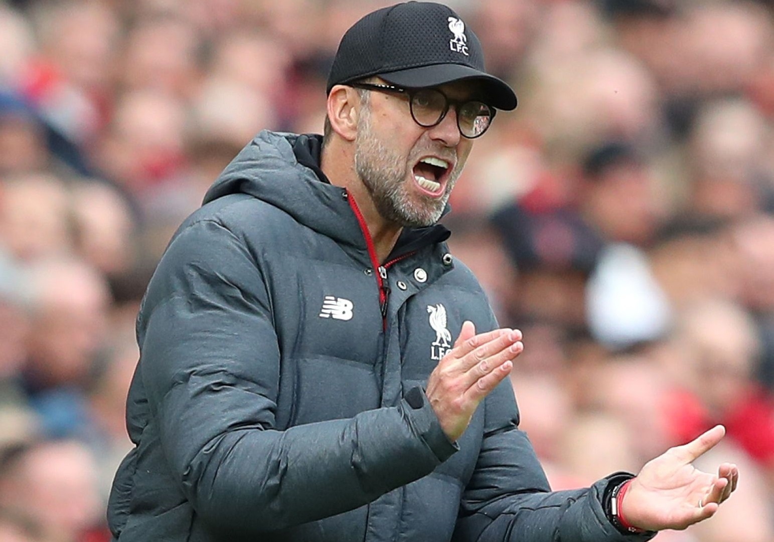 HLV Klopp chi trich loi choi tieu cuc cua Atletico hinh anh