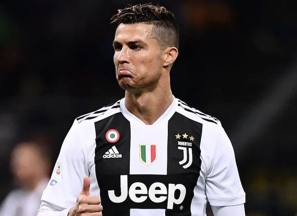 Gundogan gat Ronaldo khoi top 3 cau thu hay nhat hien nay hinh anh