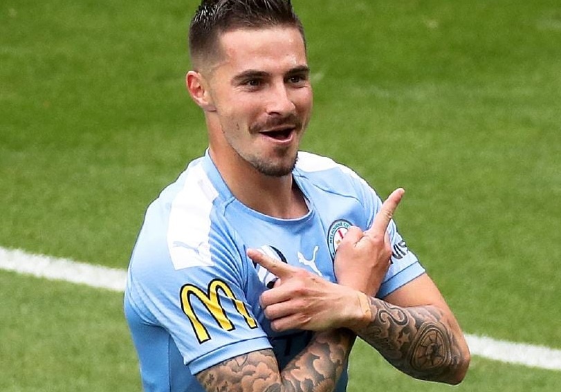 Cu hat-trick o giai bong da hiem hoi con to chuc hinh anh