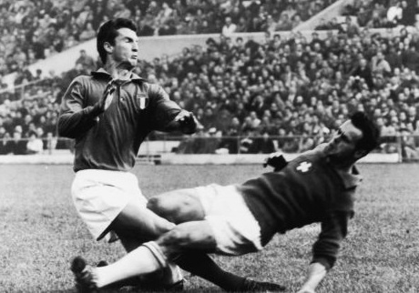 Man hon chien o tran dau bao luc nhat lich su World Cup hinh anh