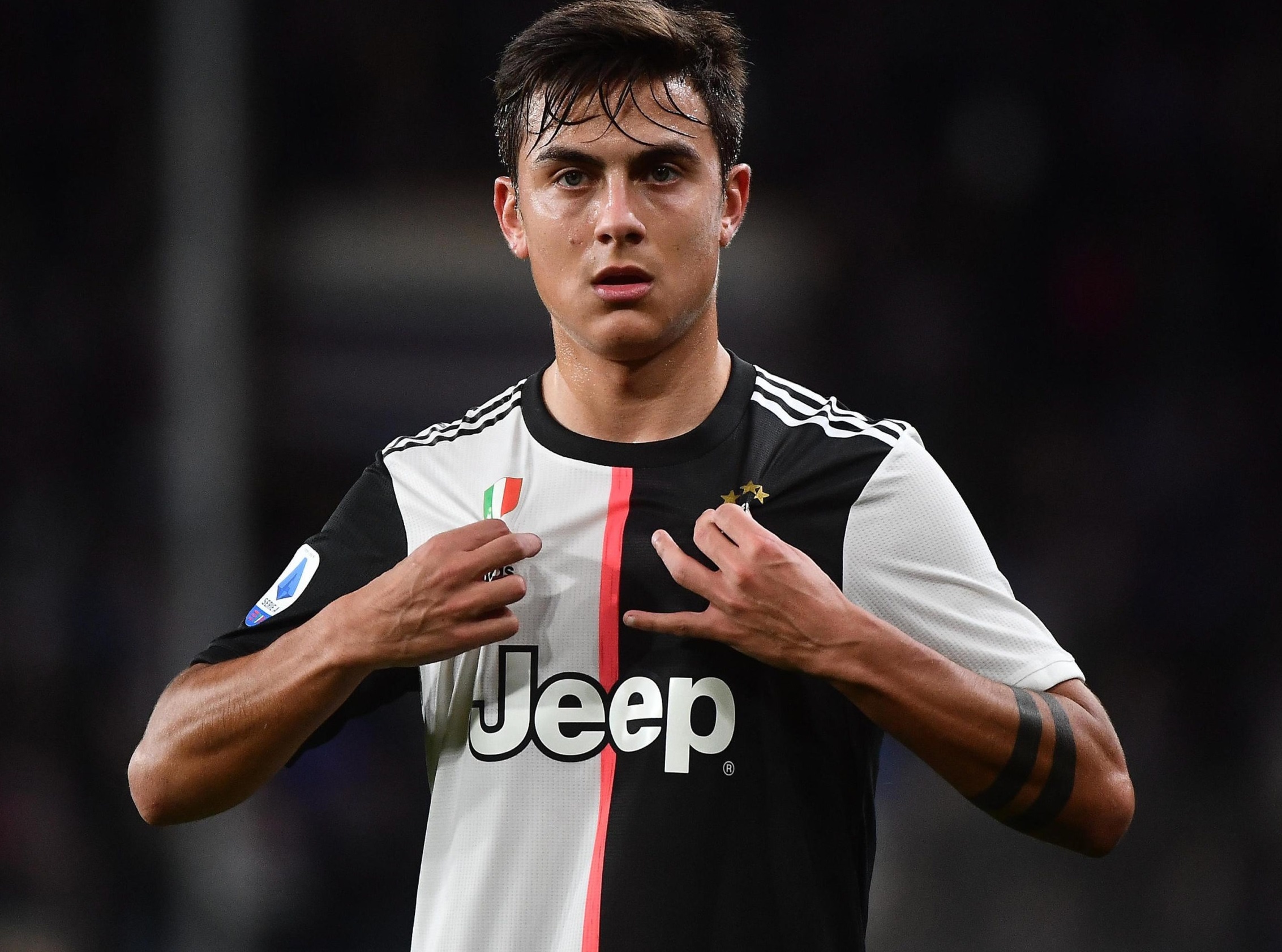 Dybala nhan sai vi am chi Messi hinh anh