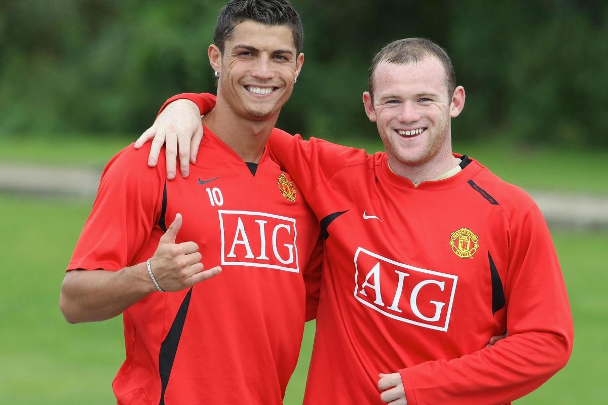 Rooney lam sang to tin don mau thuan Ronaldo hinh anh