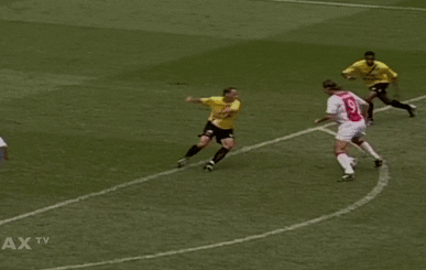 Solo qua 4 cau thu va nhung ban thang de doi cua Ibrahimovic hinh anh