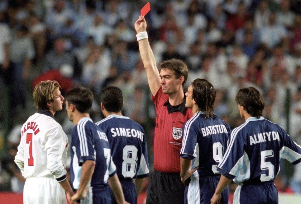 Beckham va khoanh khac toi te nhat su nghiep hinh anh