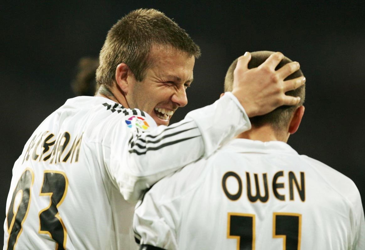 So phan trai nguoc cua cau thu Anh ra nuoc ngoai thi dau hinh anh