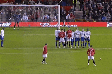 Ronaldo va Juninho - ai la so mot o kieu sut phat knuckleball? hinh anh