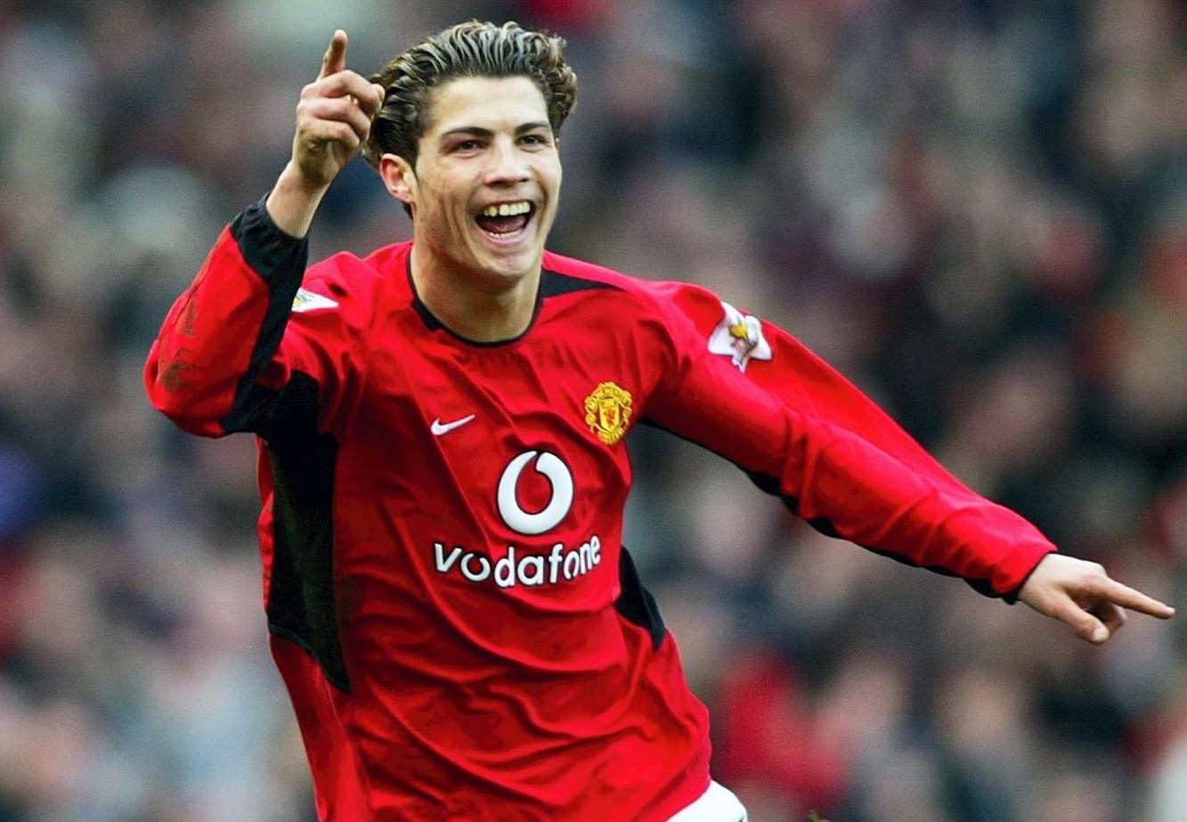 Ronaldo va loi choi hoa my khi con khoac ao Man United hinh anh